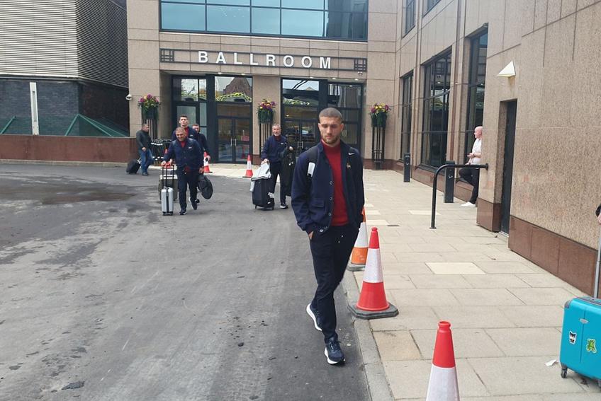 Delegația celor de la FCSB a ajuns într-un final la Glasgow, unde va juca meciul cu Rangers, din runda cu numărul #3 a grupei unice din Europa League. Partida este programată joi, 24 octombrie, de la 22:00.