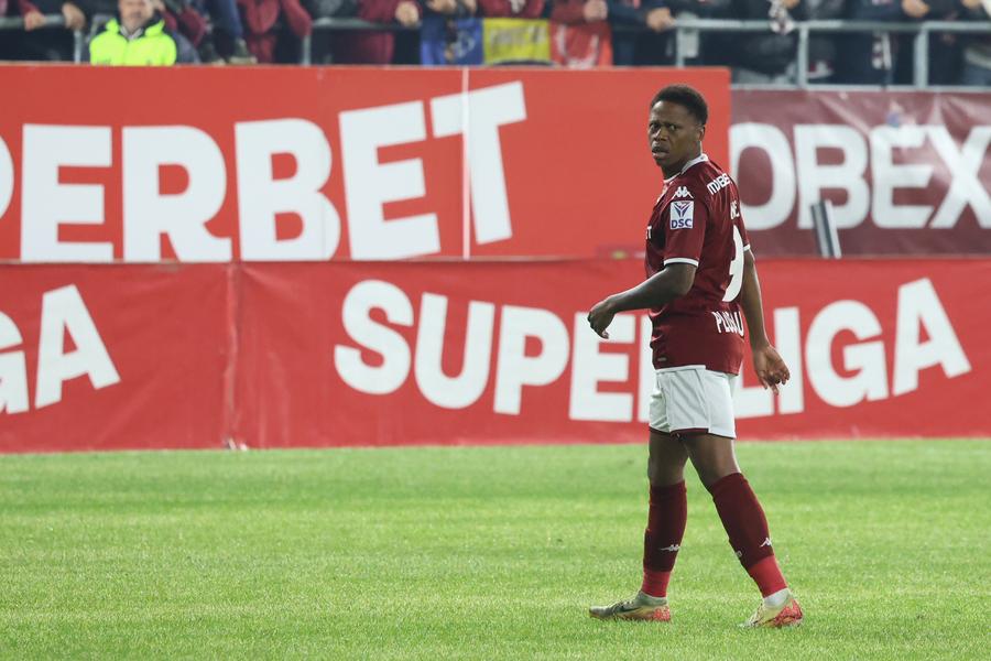 Încă o plecare de la Rapid! Fotbalistul sosit ca o vedetă nu mai este dorit în Giulești și nici nu e pe foaie cu Oțelul