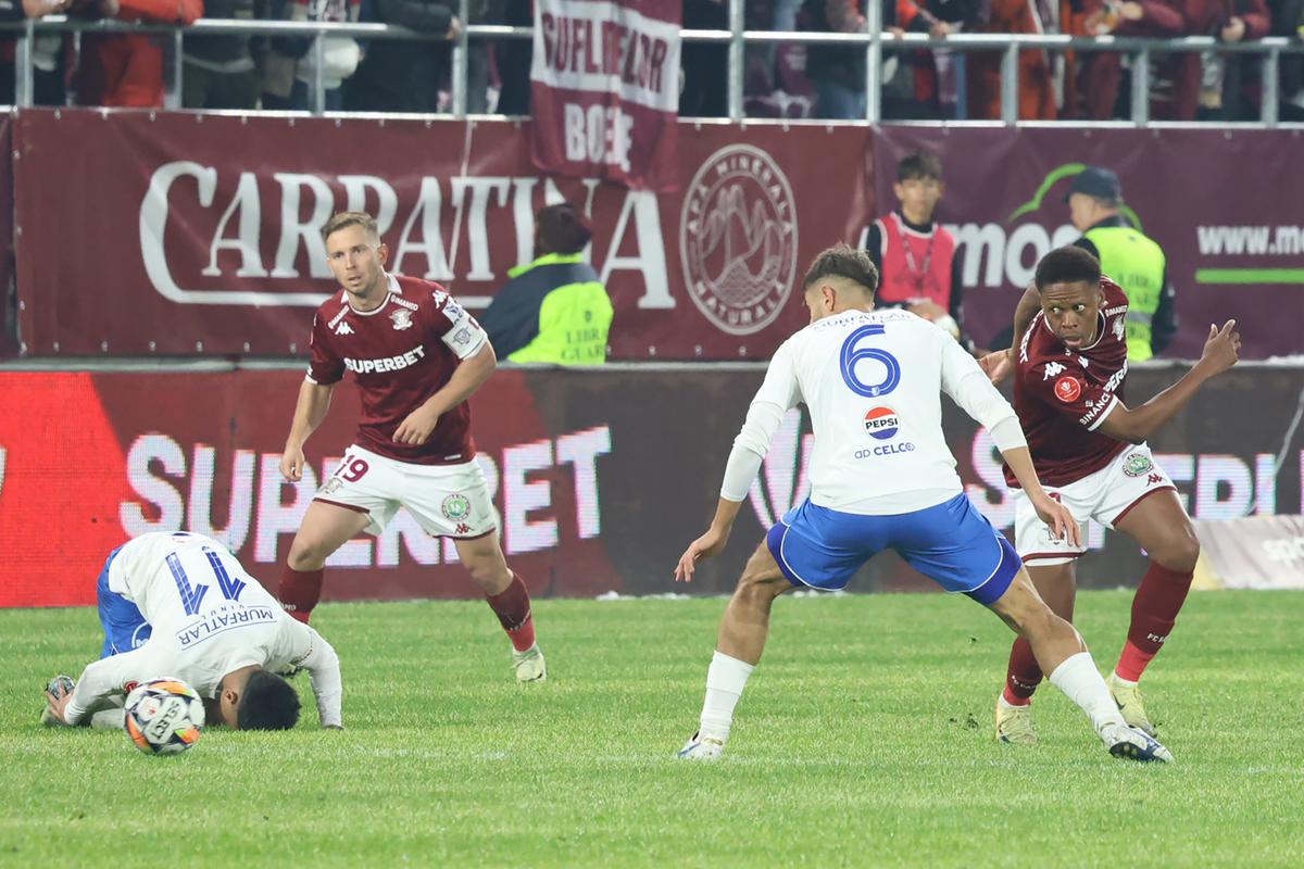 Alex Dobre a refuzat salariul lui Dinamo și a venit să fie star la Rapid » „Câinii” îi ofereau 20.000 de euro lunar