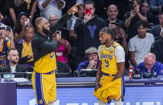 Mesajul transmis de Boston Celtics, duelul între Nike și Adidas, momentul special trăit de LeBron și Bronny James » Start în noul sezon al NBA
