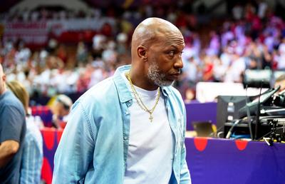 „Cutremur” în NBA! Un baschetbalist de la Miami Heat și o legendă americană, ridicați de FBI din cauza mafiei pariurilor
