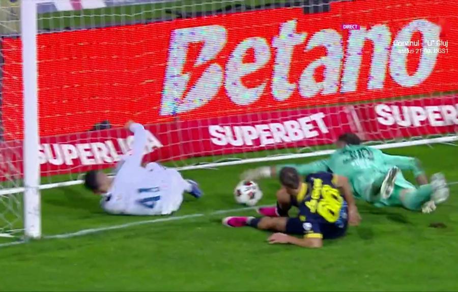 Momentul în care Zima oprește balonul și îl trage FC Botoșani - Petrolul 1-3 » „Lupii” mușcă din nou pe „Municipal”: primul eșec acasă pentru Croitoru în acest sezon!