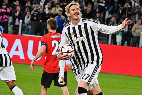 Nick Woltemade, al treilea fotbalist care marchează în fiecare dintre primele sale trei apariții în competițiile europene pentru Juventus // foto: imago images