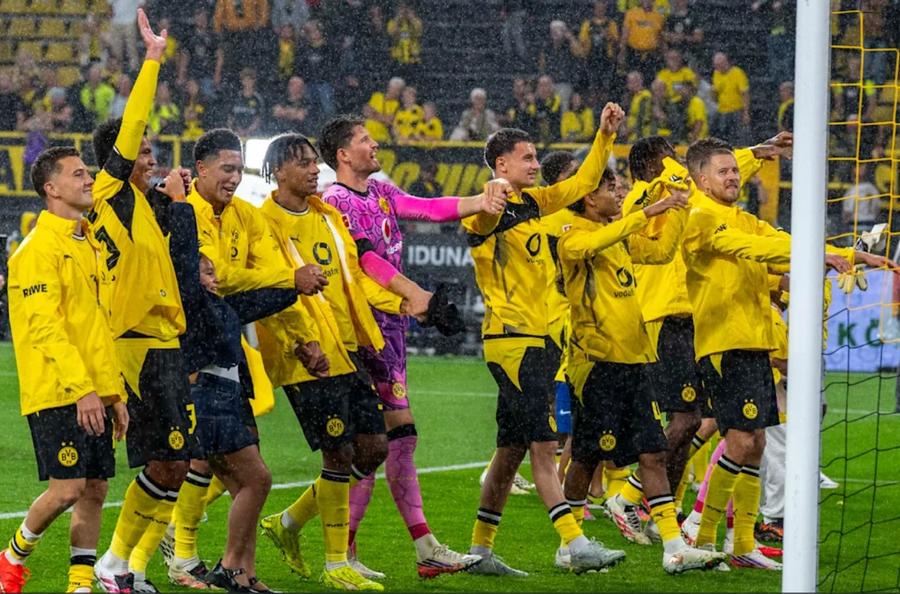 Dacă jucătorii lui Niko Kovac vor face spectacol la meciurile de acasă, și fanii vor fi mai atrași să nu rateze nicio fază făcută de Borussia Dortmund Campanie cu premii pentru fanii lui Dortmund care vin la meci cu telefoane mobile: „Concentrează-te la joc!”