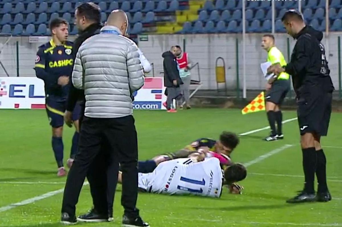 Decizie de neînțeles la Botoșani: talpă în față sub ochii arbitrului, dar nu a fost eliminat!