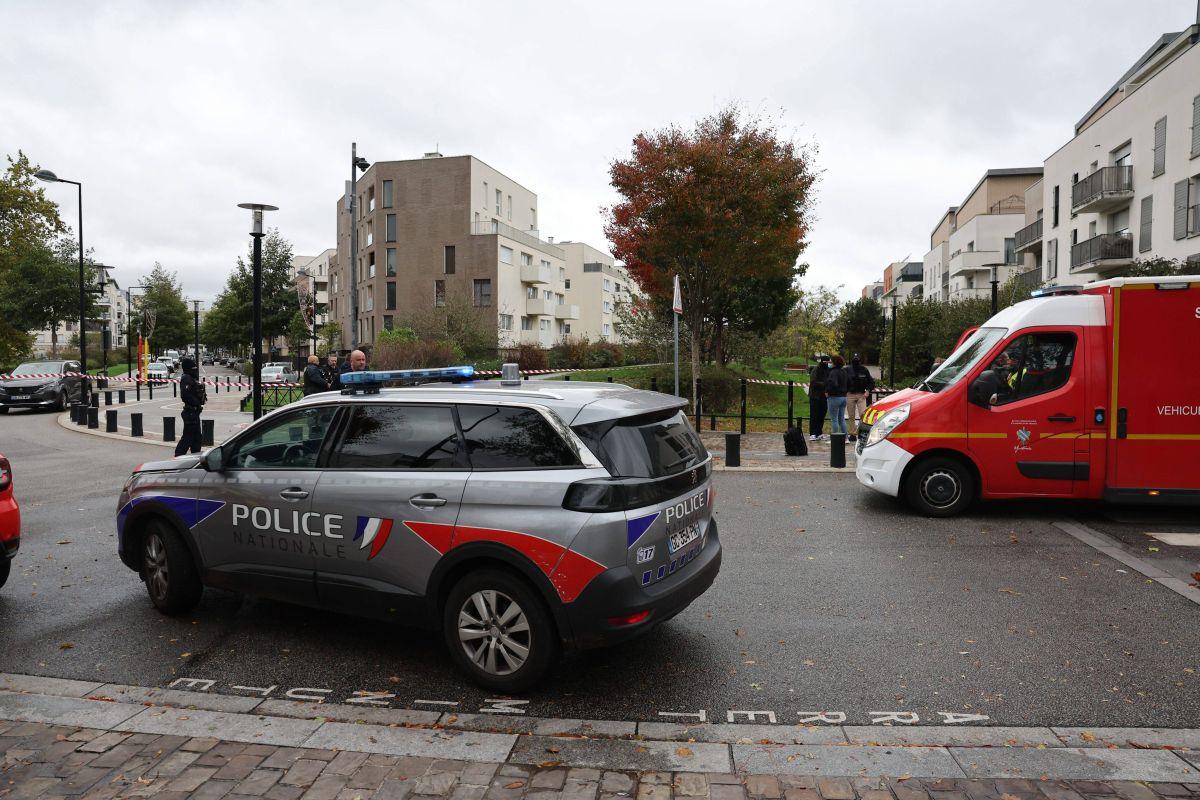 Atac sângeros în Paris: un bărbat a deschis focul dintr-o mașină!