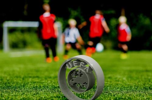 Regulile UEFA pentru alcătuirea loturilor de 25 de jucători înscriși în cupele europene nu au fost schimbate în urma procesului din Belgia