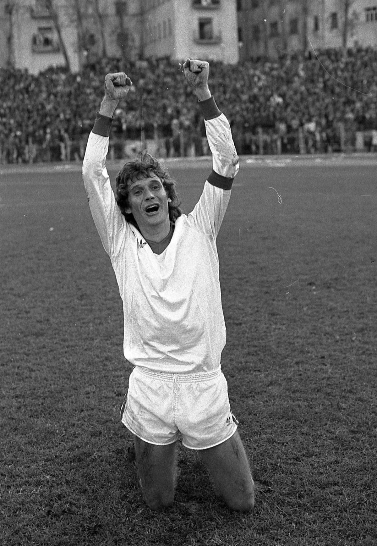 Dudu Georgescu #75 » Legenda lui Dinamo, la ceas aniversar. Povestea unei cariere de excepție și drama trăită în România: „Am plâns cât n-am făcut-o toată viaţa!”