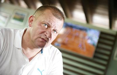 ROMÂNIA - ISLANDA // Cine e selecționerul capabil să oprească războiul de la națională? Interviu cu Dorinel Munteanu: „Avem o variantă bună, e liber și aduce liniștea!"