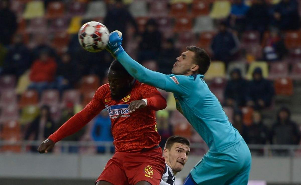 FCSB - ASTRA 1-3 // FOTO Mesajul lui Harlem Gnohere după accidentarea suferită cu Astra » Ce a postat atacantul la miezul nopții