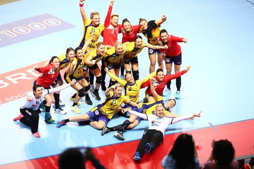 ”Tricolorele” sunt bucuroase: merg la Euro FOTO Marius Ionescu
