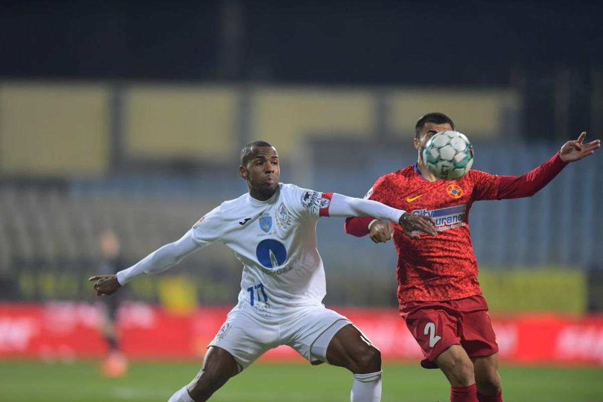 Gaz Metan - FCSB. Crețu a cedat în startul meciului! S-a dus glonț la asistent: „Ce «hei, hei»?! P*** mea!”