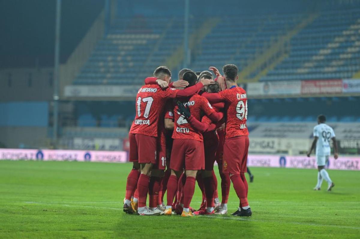 FCSB » Florin Tănase a refuzat prelungirea contractului! Gigi Becali: „I-am zis «Ia 5.000 de euro pe lună în plus la salariu și mai semnează pe doi ani». Știi ce mi-a răspuns?”