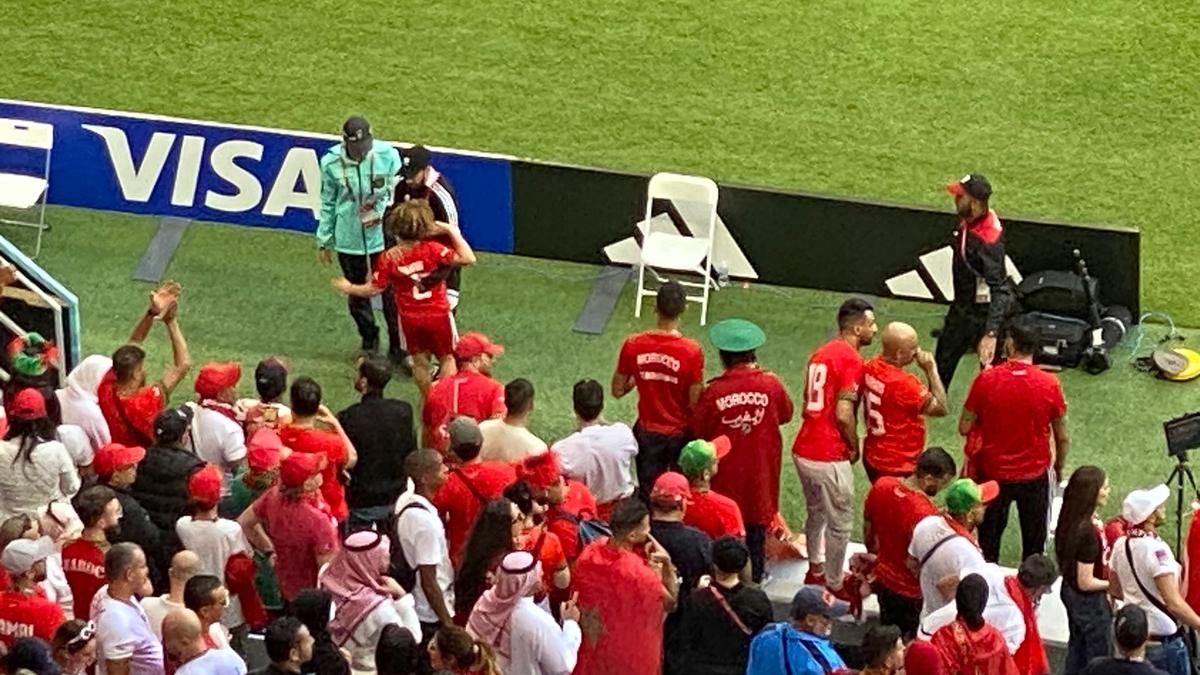 Un fan a vrut să intre pe teren după Maroc - Croația 0-0