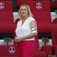 Nancy Faeser, Ministrul de Interne al Germaniei, cu banderola „One Love” lângă Infantino, foto: Imago