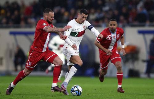 Euro 2024 poate stabili un record istoric: la turneul final din Germania pot ajunge 5 din cele 6 echipe care au evoluat în grupa J din preliminarii! Foto: Imago