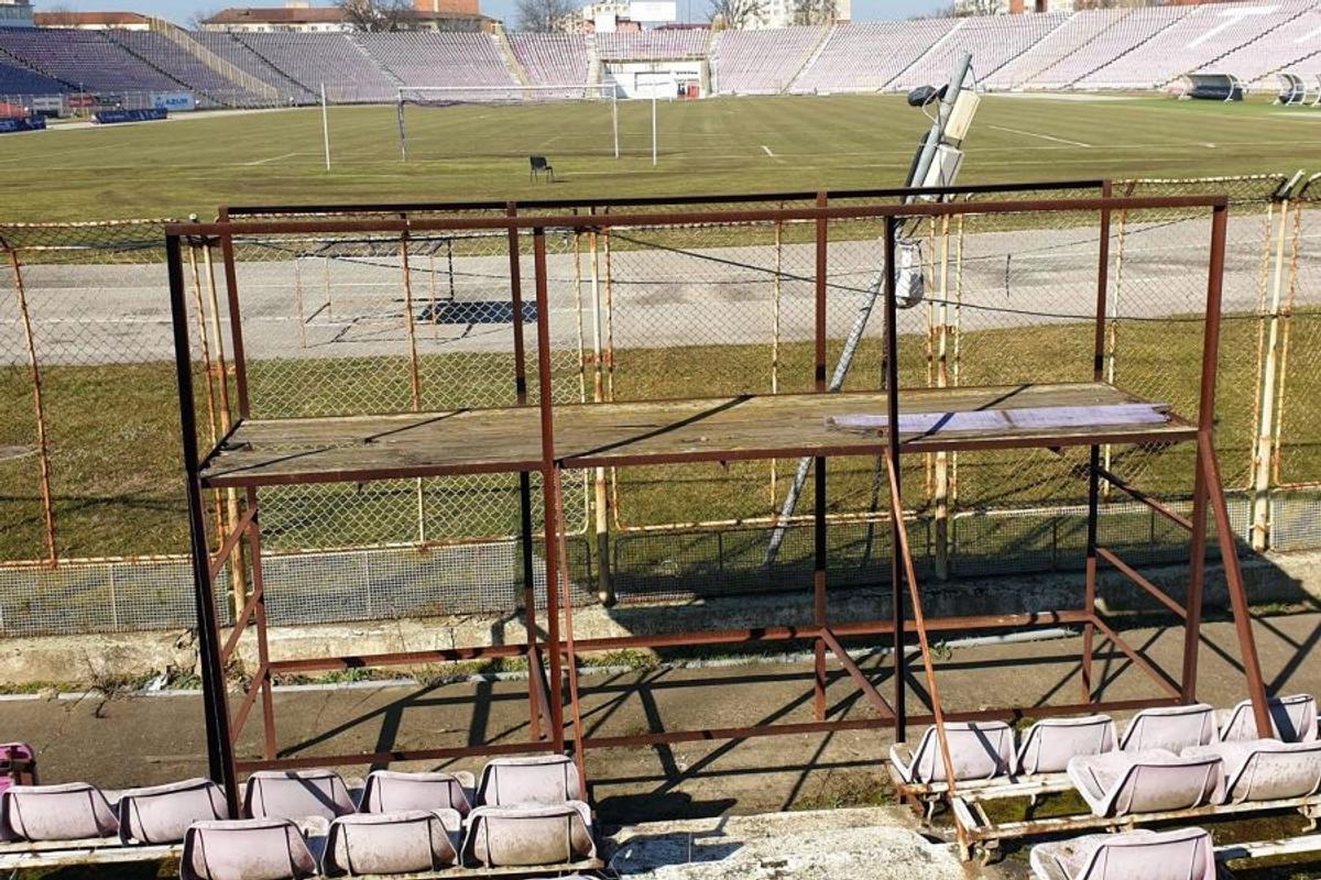„Este momentul să ne apucăm de treabă” » O sală polivalentă nouă lângă „cel mai frumos stadion din România”