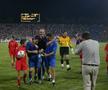 Imagini senzaționale de la primul FCSB - Dinamo din istorie » Burcă a comis-o, Pițurcă în extaz, MM pe garduri + Lupescu s-a însurat în timpul meciului