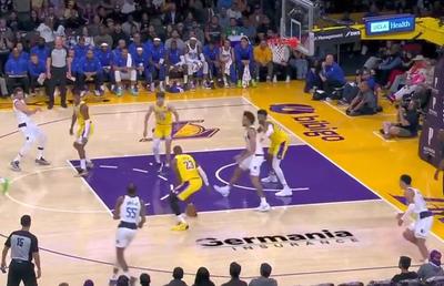 Moment VIRAL în NBA! Luka Doncic l-a lăsat mască pe LeBron James