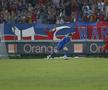 Imagini senzaționale de la primul FCSB - Dinamo din istorie » Burcă a comis-o, Pițurcă în extaz, MM pe garduri + Lupescu s-a însurat în timpul meciului