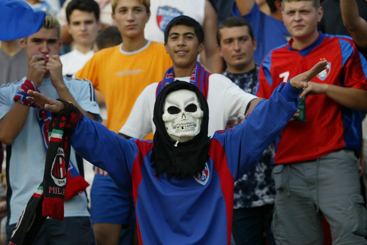 Derby-ul Dinamo - FCSB, direct pe podiumul asistențelor în acest sezon! » Ce meciuri au strâns mai mulți fani + Pe ce loc se clasează partida în istoria meciurilor jucate de „câini” pe Arena Națională