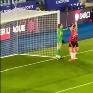 Trucul născocit la o „directă” din marginea careului în prima ligă feminină engleză / Foto: Capturi TV