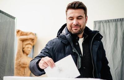 Adrian Mutu și Florinel Coman au fost la urne și le-au transmis românilor: „Mergeți la vot!”