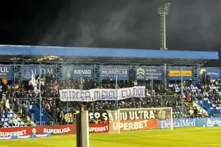 Chiar au crezut că e pentru Geoană? Situație jenantă, după mesajul afișat aseară în Superliga: „Scuze, am fost induși în eroare”