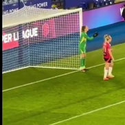 Trucul născocit la o „directă” din marginea careului în prima ligă feminină engleză / Foto: Capturi TV