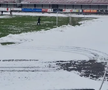 Start amânat cu o oră în Liga 2, la Reșița! Ultrașii au pus și ei mâna pe lopeți. Detalii și imagini de la stadion
