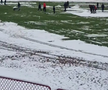 Start amânat cu o oră în Liga 2, la Reșița! Ultrașii au pus și ei mâna pe lopeți. Detalii și imagini de la stadion