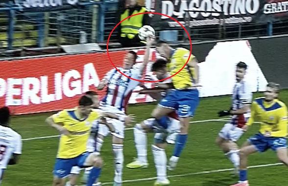 Ce a vrut să facă?! Omul-penalty a lovit din nou, în Oțelul - Farul! Gest de neînțeles
