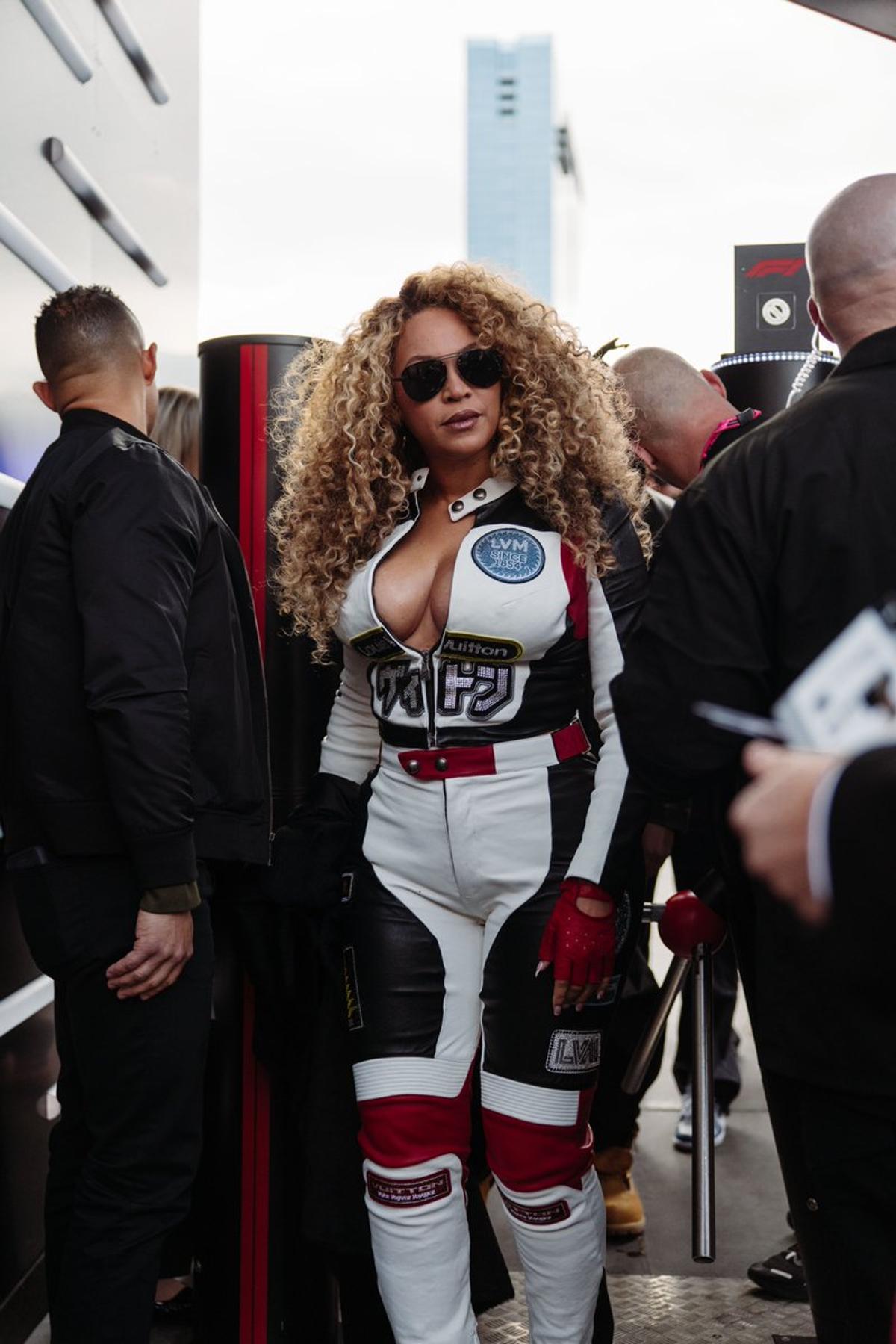 Beyonce a încins atmosfera în paddock. Vestimentație inedită