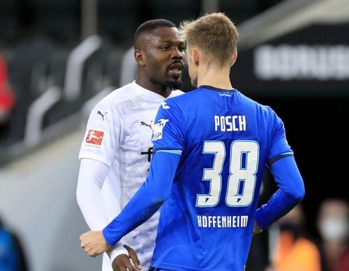 Marcus Thuram, 23 de ani, l-a scuipat pe Stefan Posch