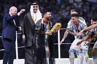 Ofertă incredibilă pentru „bisht-ul” primit de Lionel Messi: 1 milion de dolari!