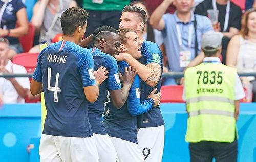 Blaise Matuidi, între Varane și Griezmann, foto: Imago