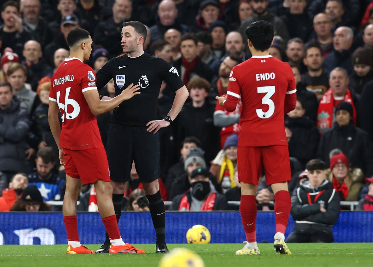 Greșeală de arbitraj în Liverpool - Arsenal: hențul lui Odegaard, trecut cu vederea