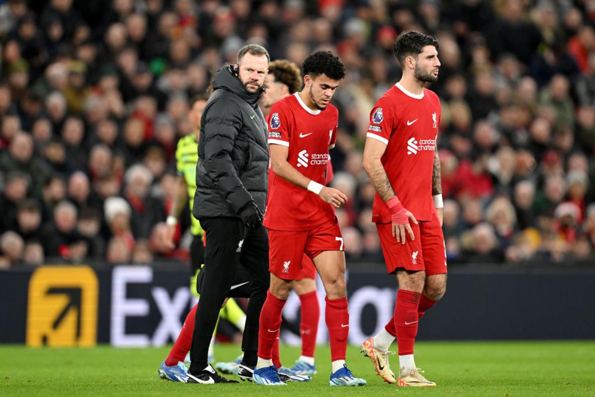 Arsenal supraviețuiește infernului de pe Anfield Road și rămâne lider în Premier League! Recordul stabilit de Salah + clasamentul ACUM