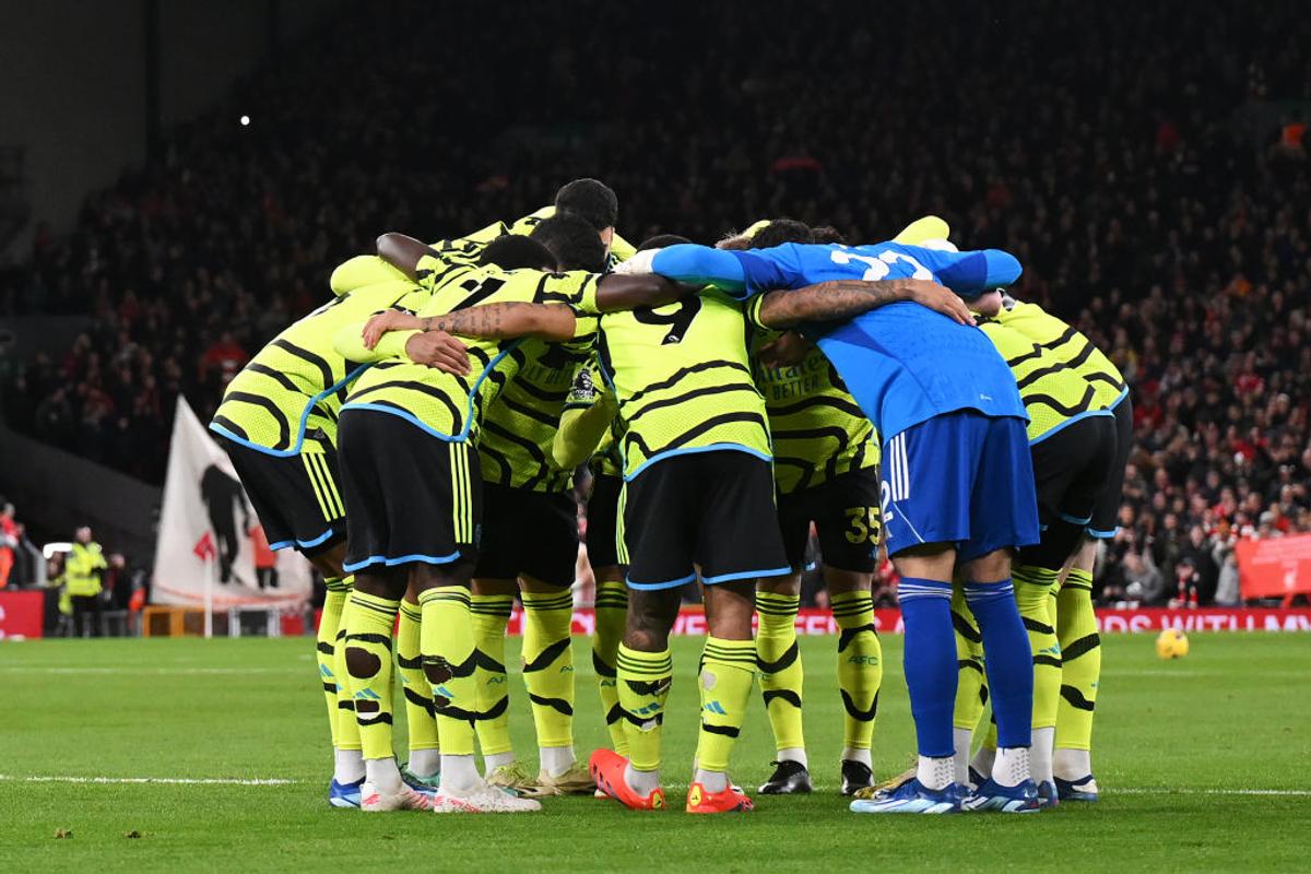 Arsenal supraviețuiește infernului de pe Anfield Road și rămâne lider în Premier League! Recordul stabilit de Salah + clasamentul ACUM