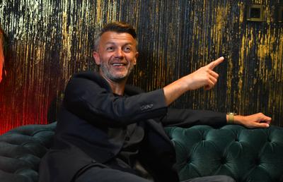 Un alt Ovidiu Burcă: „Trăiesc freed from desire”. Cum își alege vestimentația și cum vede viața: „E frumoasă dacă privești partea plină a paharului”