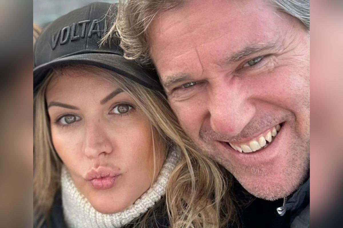 Femeia misterioasă alături de care își petrece Crăciunul Florin Răducioiu: „Love you”. Cum și-au decorat casa de Sărbători