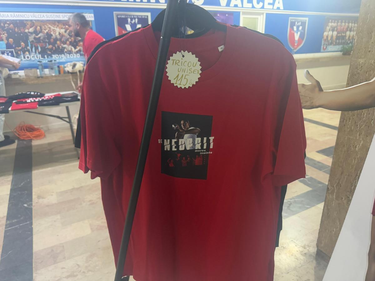 Tricouri personalizate cu Cristina Neagu
