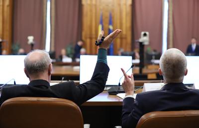 Azi, la GSP Live: Se schimbă Legea Sportului + Dinamo a lansat noile echipamente