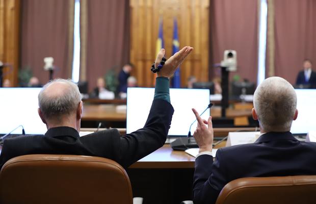 Azi, la GSP Live: Se schimbă Legea Sportului + Dinamo a lansat noile echipamente