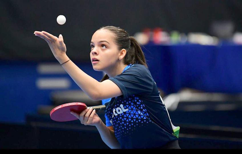 La fel este și pentru Andreea Băiașu, legitimată Steaua, iremediabil îndrăgostită de acest sport pe care l-a început în urmă cu 10 ani.