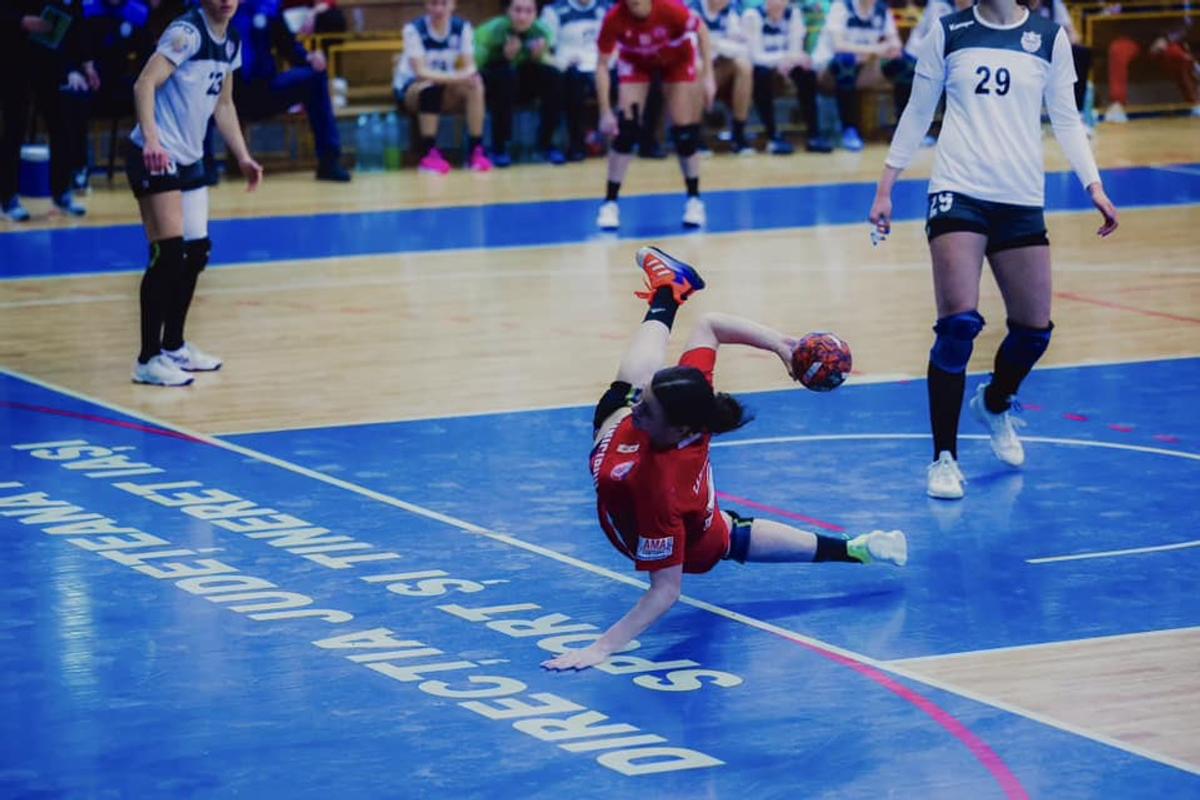 2024, an special pentru pivotul Georgiana Olaru » Promovare în „Liga Florilor”, diplomă obținută la o facultate inedită