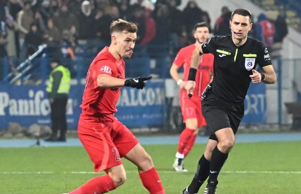 Poli Iași - FCSB 0-2 » Olaru, locomotivă spre titlu! Căpitanul roș-albaștrilor a făcut un meci mare în Copou: dublă de senzație