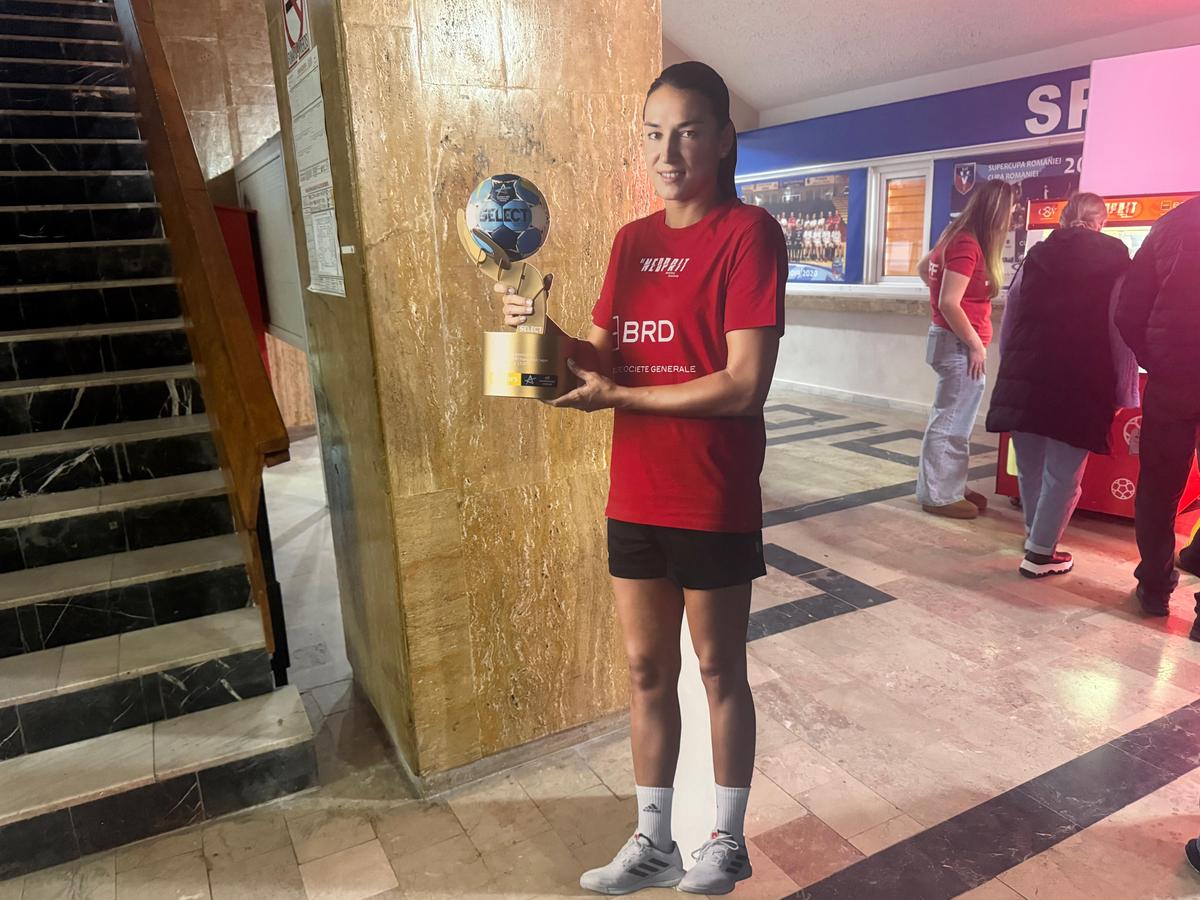 CSM București, victorie în derby-ul cu Vâlcea, după o revenire de poveste » Cristina Neagu, 6 goluri la ultimul meci oficial în sala Traian