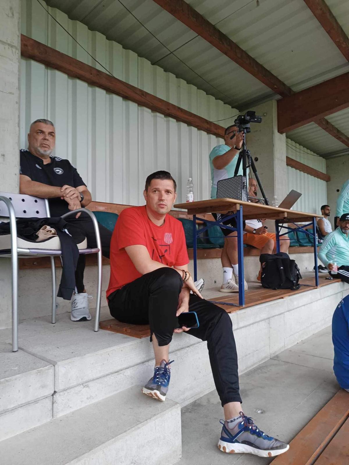 De pe loc de play-off, revelația din Liga 2 vrea promovarea în an de centenar: „Montăm și nocturna” + Ce jucători propune pentru Superliga