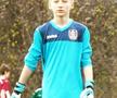 CFR CLUJ // Otto Hindrich, liceanul din poartă » Primește temele pe WhatsApp și le face seara, în cantonament